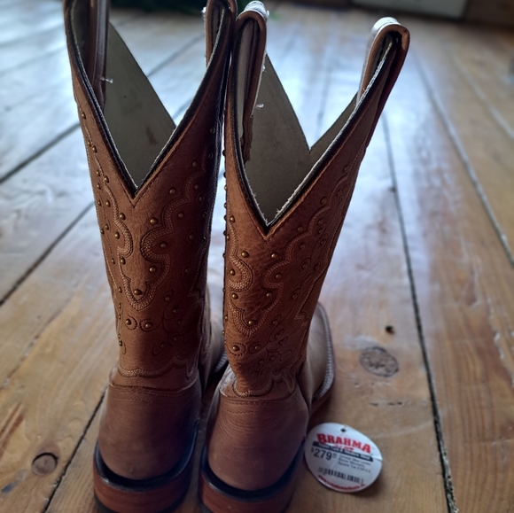 Brand new cowboy/cowgirl boots - Picture 2 of 3